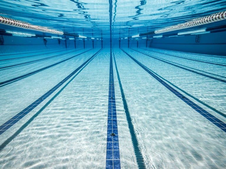 Instant de détente à la piscine du Grand Parc