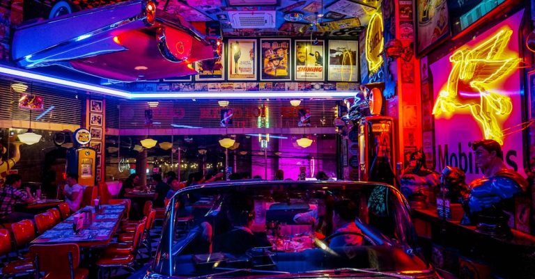 Quelles sont les meilleures expériences nocturnes à Bordeaux ?