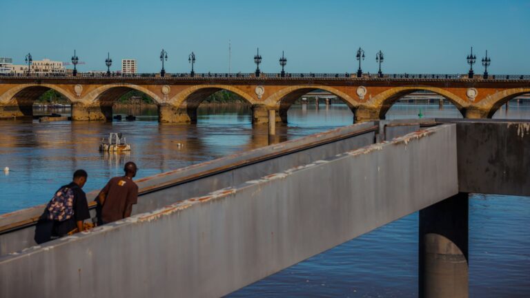 Bordeaux peut-il devenir une ville en bord de mer ?